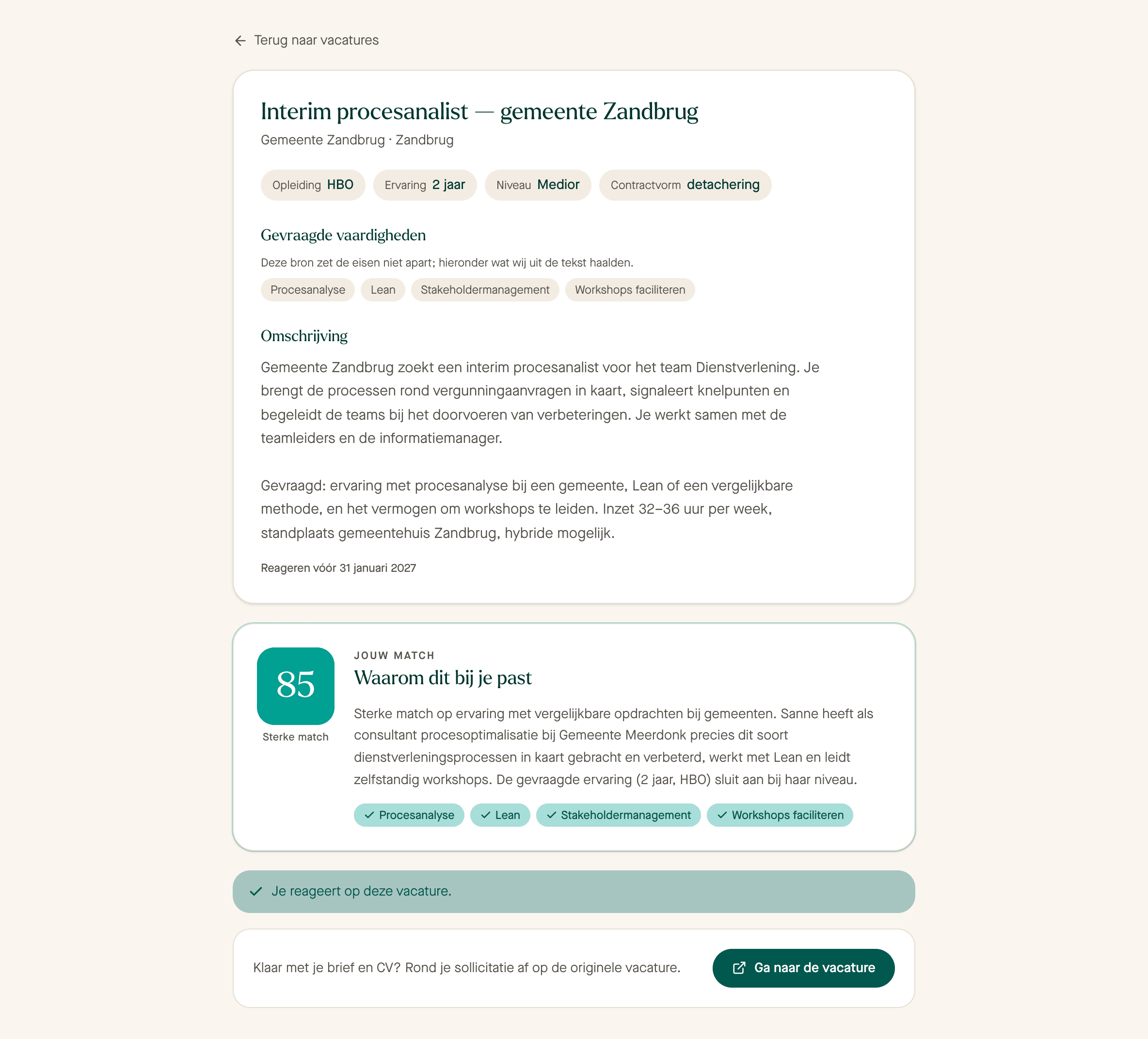 Wat de trainee ziet: de opdracht bij gemeente Zandbrug, daaronder "Jouw match" met score 85, de uitleg waarom dit past en de knop naar de originele vacature.